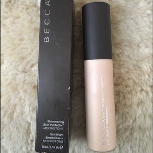 Becca shimmering skin perfector moonstone